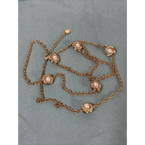 Gold tone pearl and chain long necklace - Picture 5 of 10